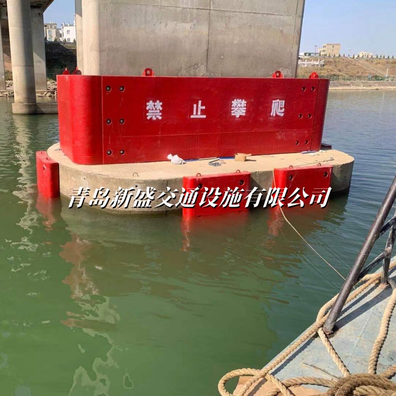 自浮式与固定式防撞设施的组合应用(图1)